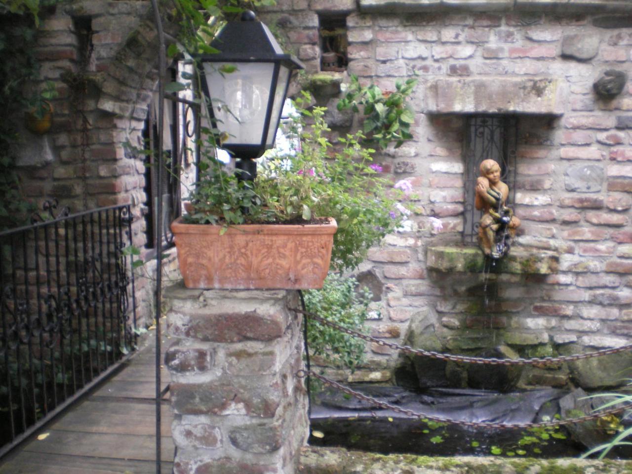 Schloss Destille Dormagen Luaran gambar